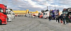 Tuuri Truck Show Keskisen Kyläkaupan tapahtumakentällä lauantaina 18.5.2024 kello 10 alkaen. Ajoneuvonäyttelyyn osallistuvien joukosta palkitaan parhaat kello 18 ja ilta huipentuu valoshow-tunnelmiin.