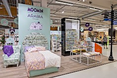 Kyläkaupassa on maailman suurin Moomin Arabia shop in shop.